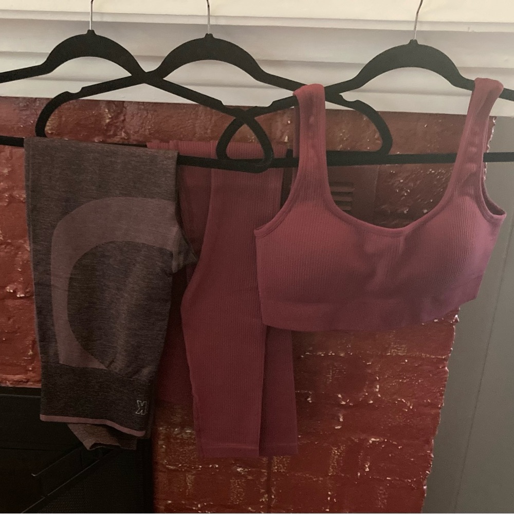 Workout set and pink brand leggings